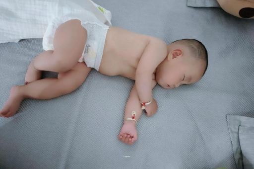 武夷山宝宝积食发烧怎么处理